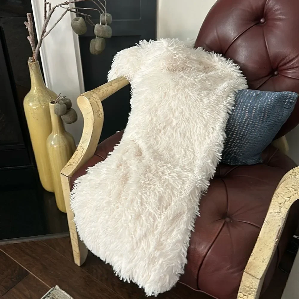 Faux Fur Ivory Throw Blanket Decor
